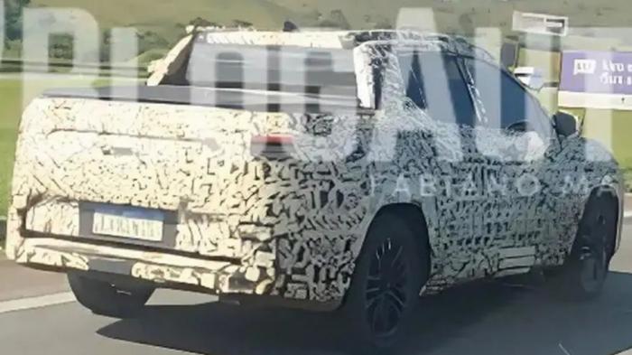 H Toyota έχει έτοιμο νέο pick-up βασισμένο στην Corolla Cross